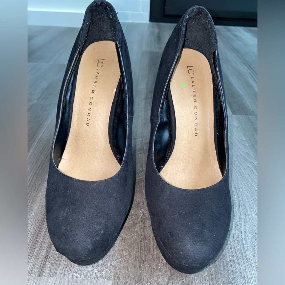 Lauren Conrad pumps